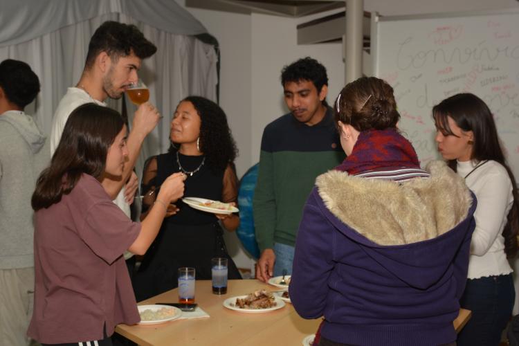 EXPOSIÇÃO PERMANENTE NO CAVIM “JOVENS, ESPERANÇA NA CIDADE”