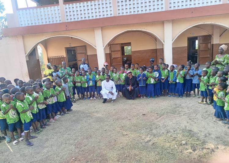 CONSTRUÇÃO DE UM REFEITÓRIO